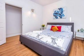 Pet-friendly Apartment - Steps to Rideau Centre